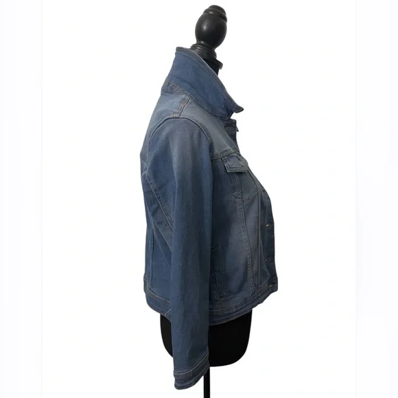 NWT Tahari Women's Blue Denim Jacket with Button Front Petite Small - Picture 3 of 8